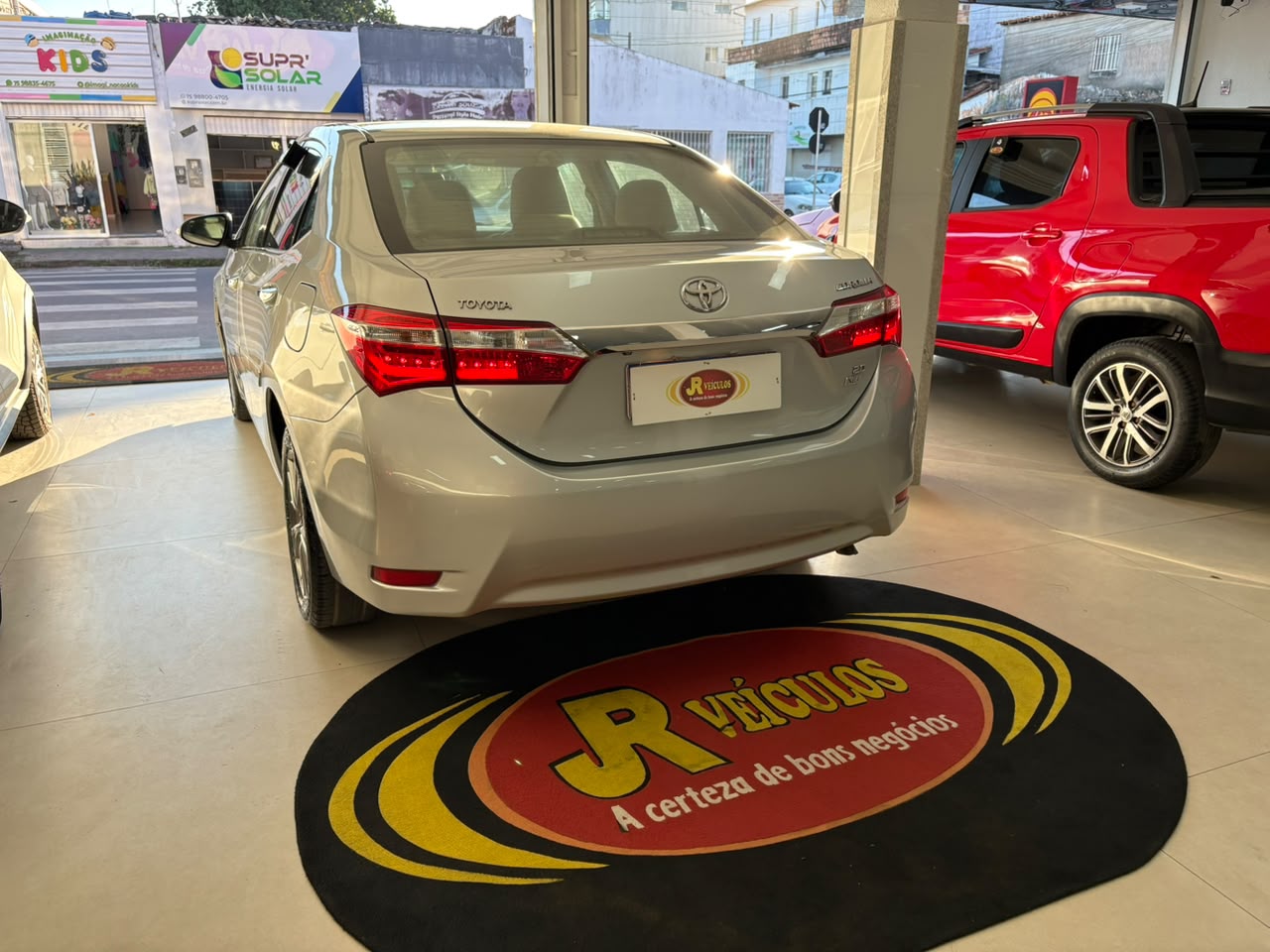 Toyota Corolla — foto 11