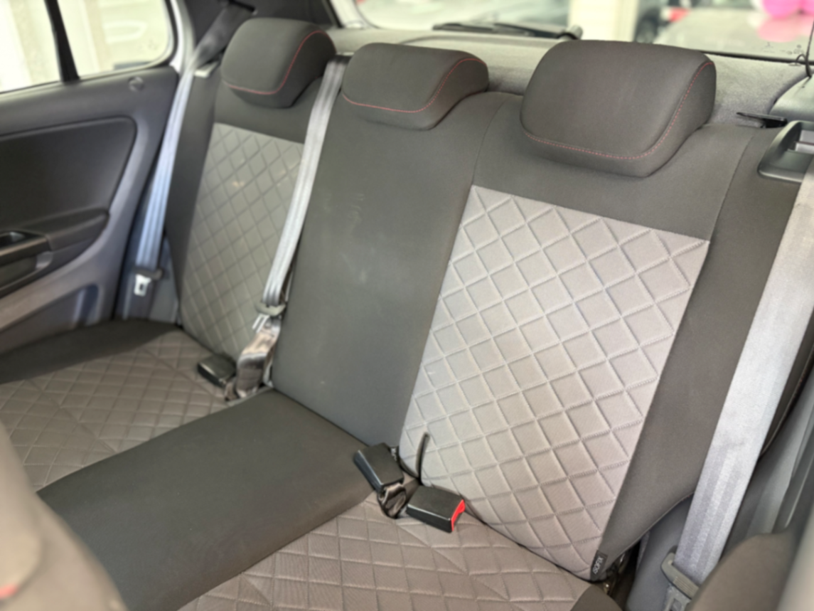 Volkswagen FOX — foto 10