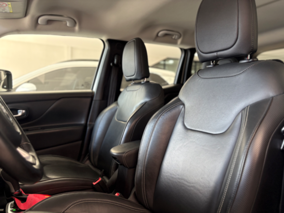 Jeep Renegade — foto 10