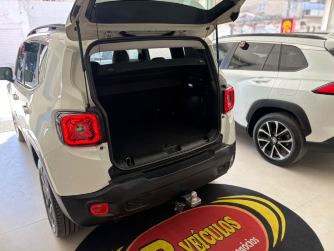 Jeep Renegade — foto 13