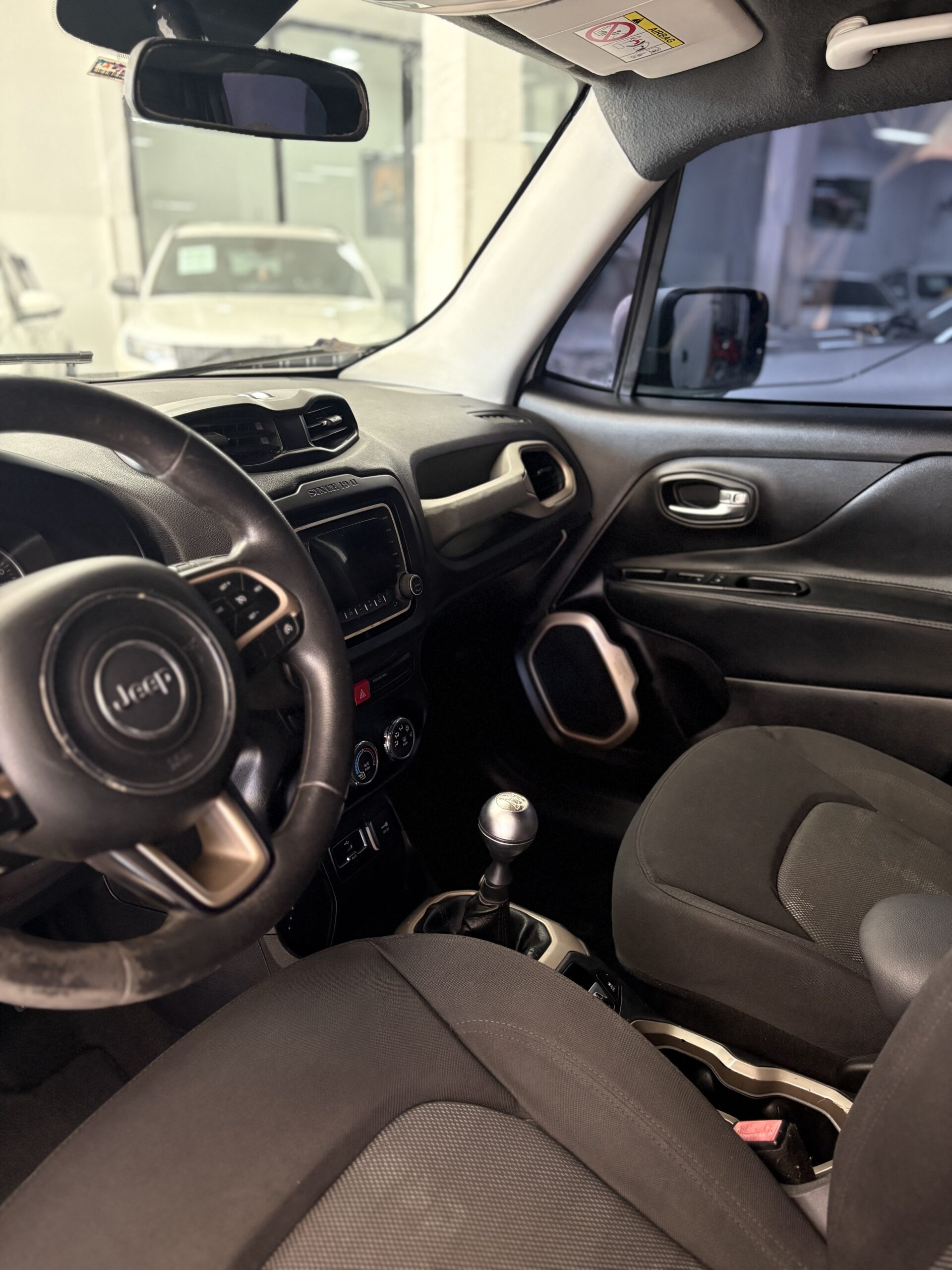 Jeep Renegade — foto 6
