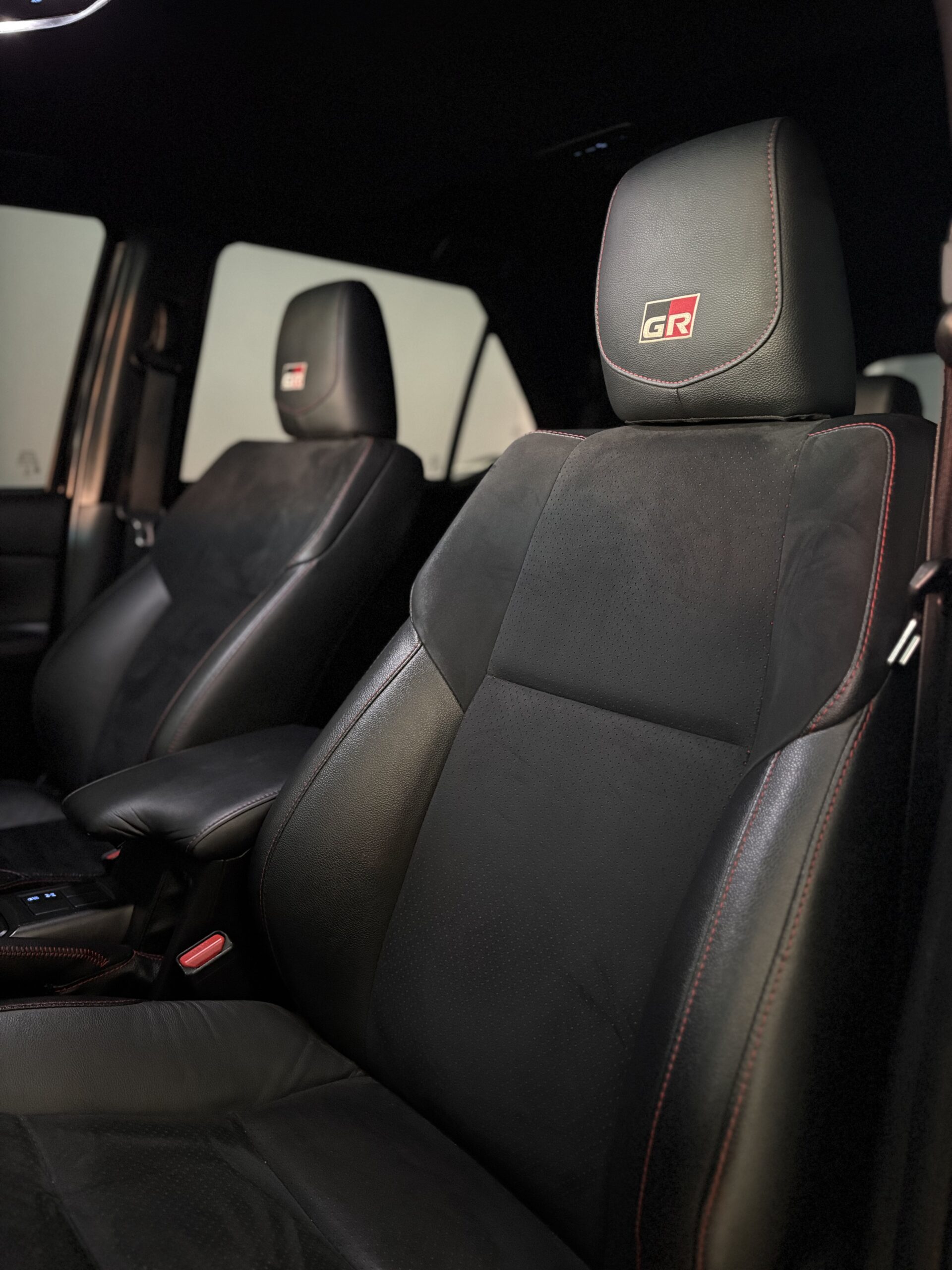 Toyota SW4 — foto 7